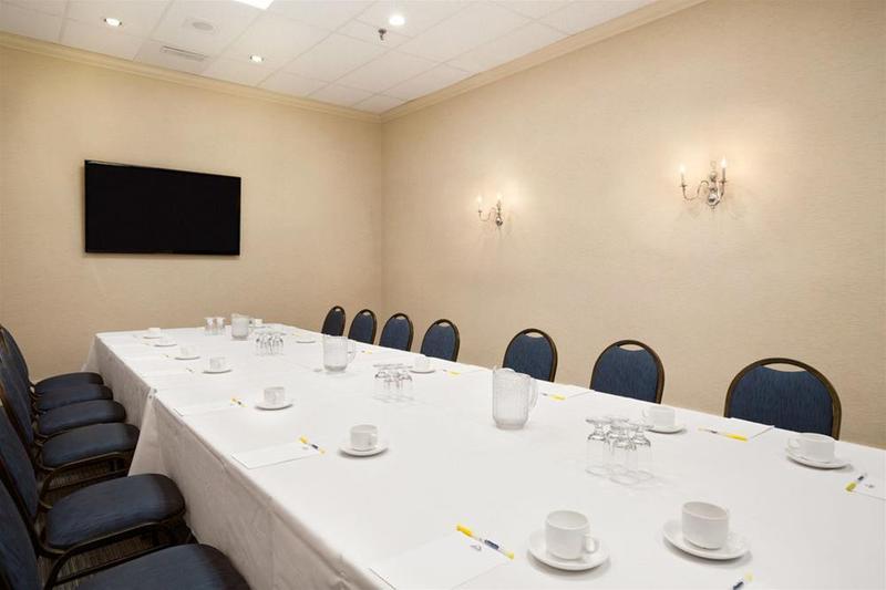 The Senator Hotel & Conference Center Timmins Exterior foto
